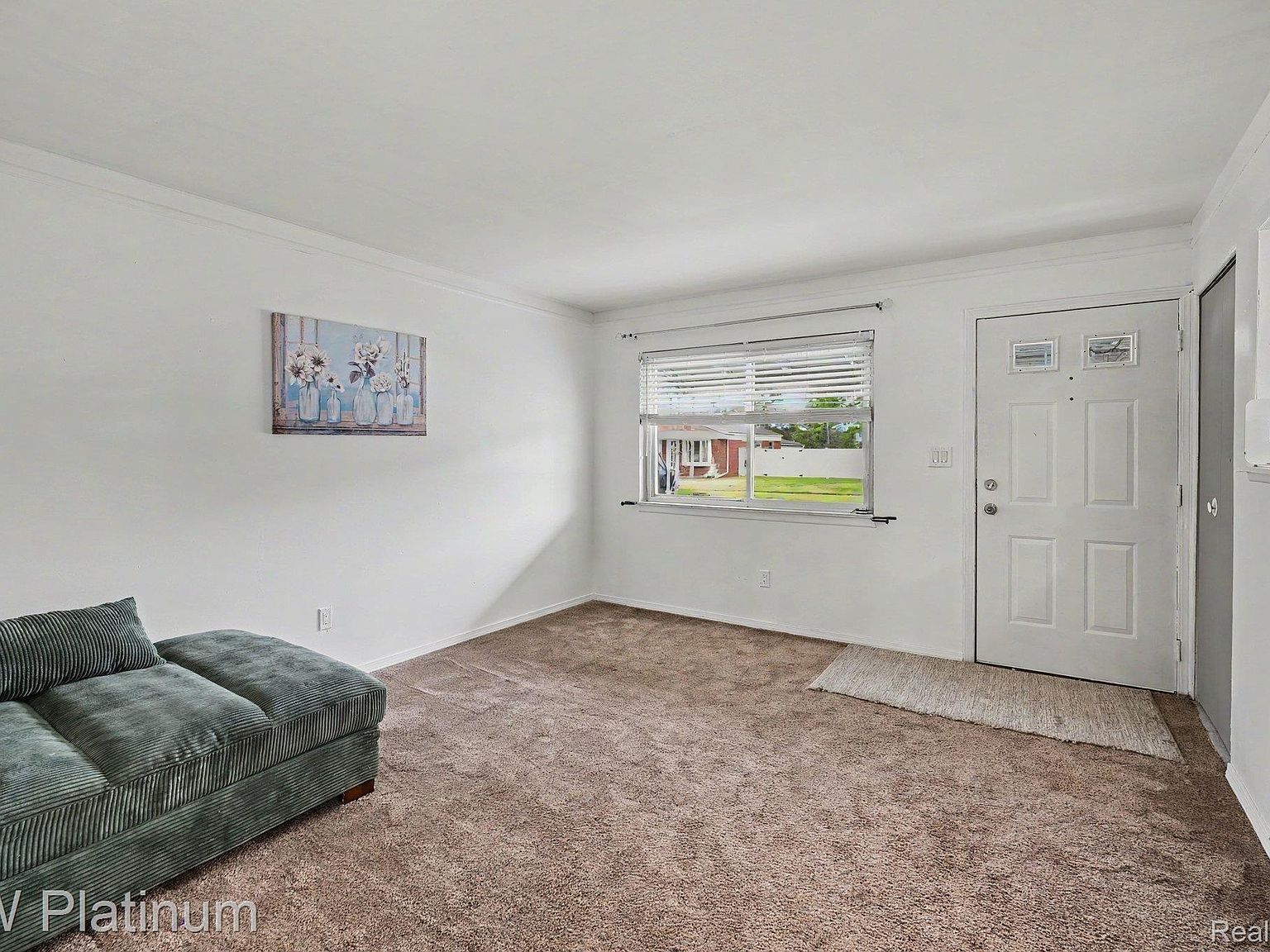 32000 Saint Margaret St Saint Clair Shores, MI 48082 - Thumbnail 4