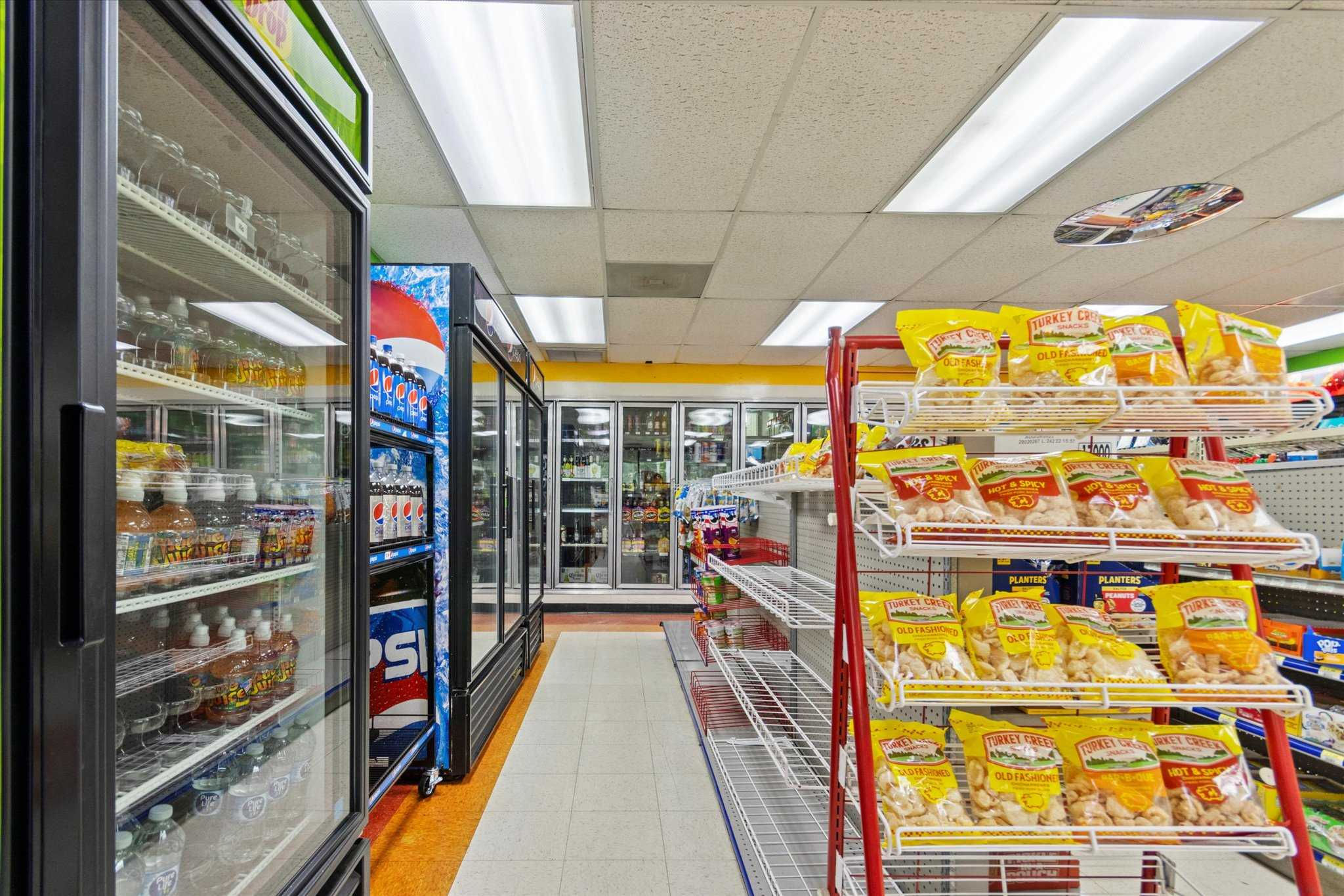 204 Jordan Lane Northwest, Huntsville, AL, USA, 35805 - Thumbnail 4