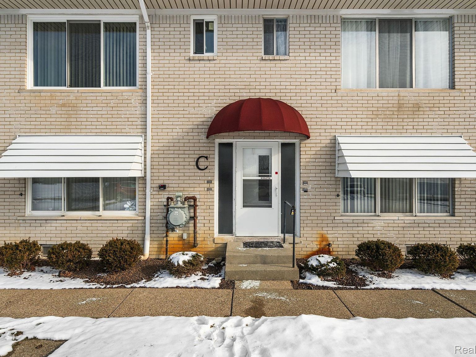 27094 Sandy Hill Ln #24 New Hudson, MI 48165 - Thumbnail 4