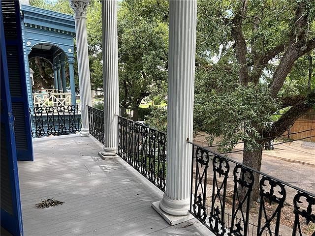 1608 Governor Nicholls St New Orleans, LA 70116 - Thumbnail 4