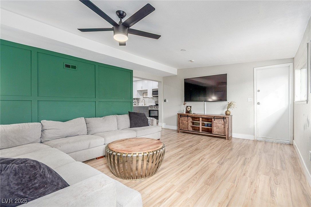 242 Fullerton Ave Henderson, NV 89015 - Thumbnail 4