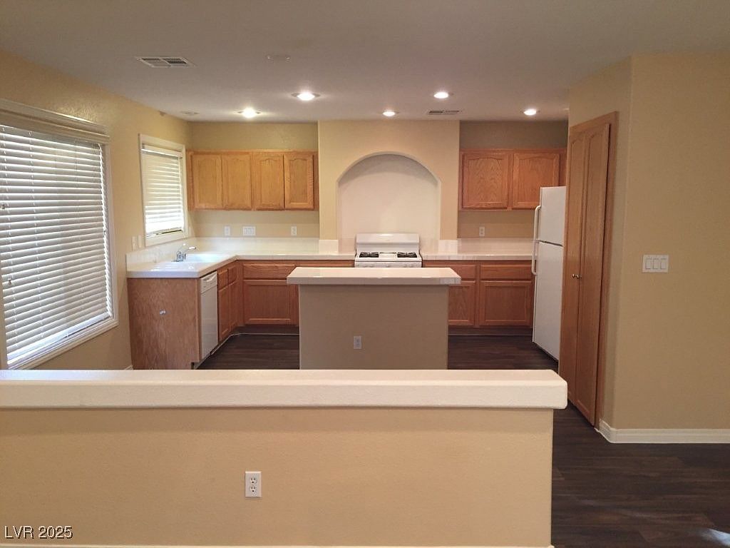 7260 Vinca Rd Las Vegas, NV 89113 - Thumbnail 4