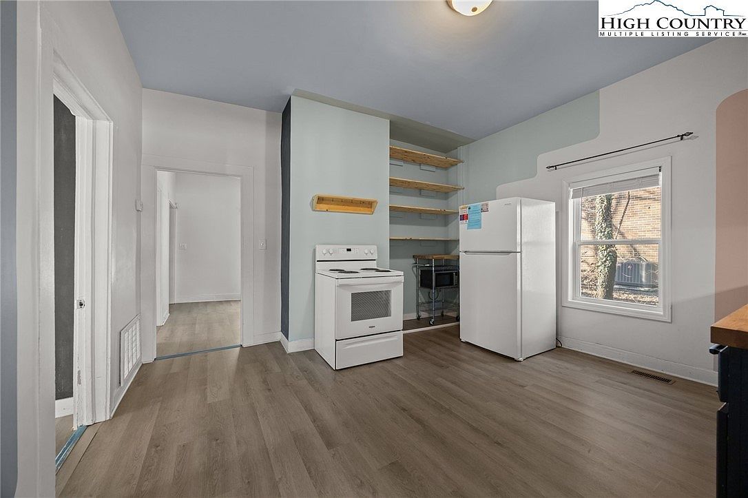 311 E Lebanon St Mount Airy, NC 27030 - Thumbnail 4