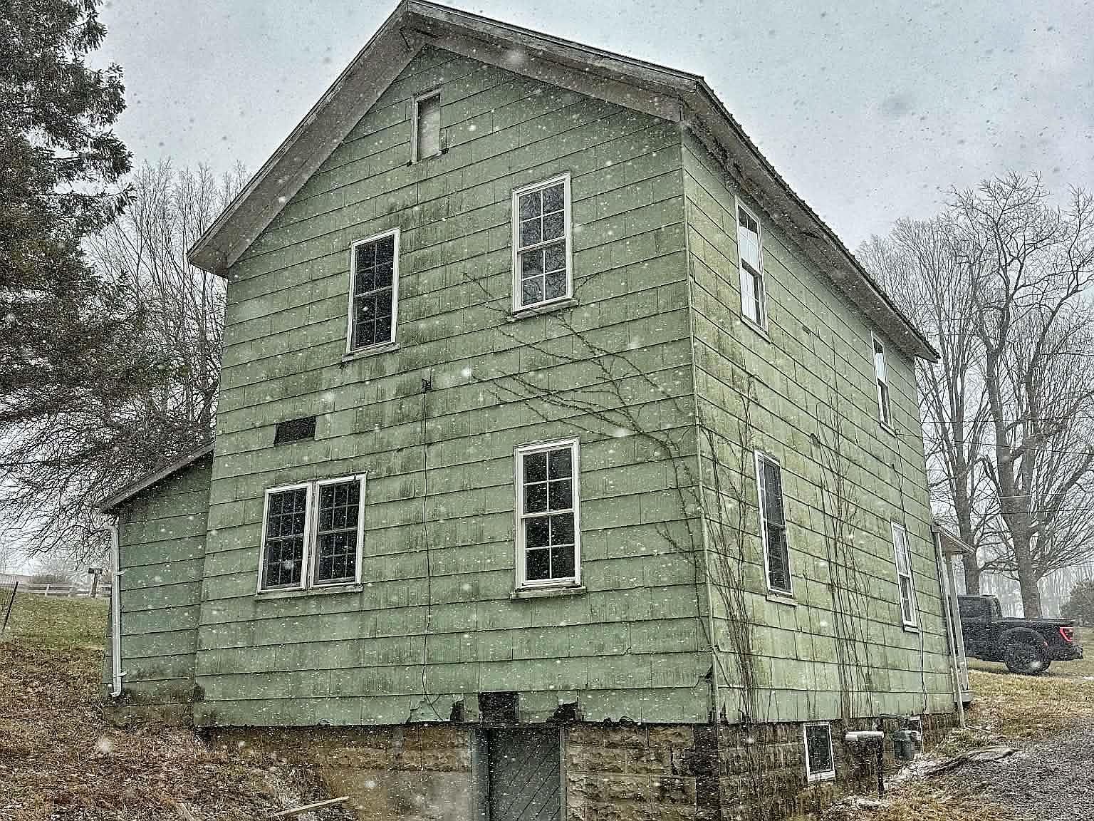 207 Willard St Terra Alta, WV 26764 - Thumbnail 4