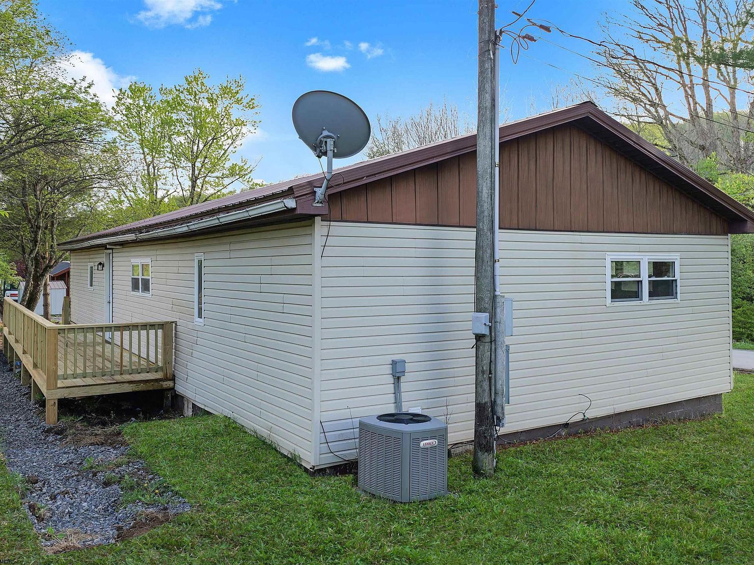 310 Sanders St Terra Alta, WV 26764 - Thumbnail 4