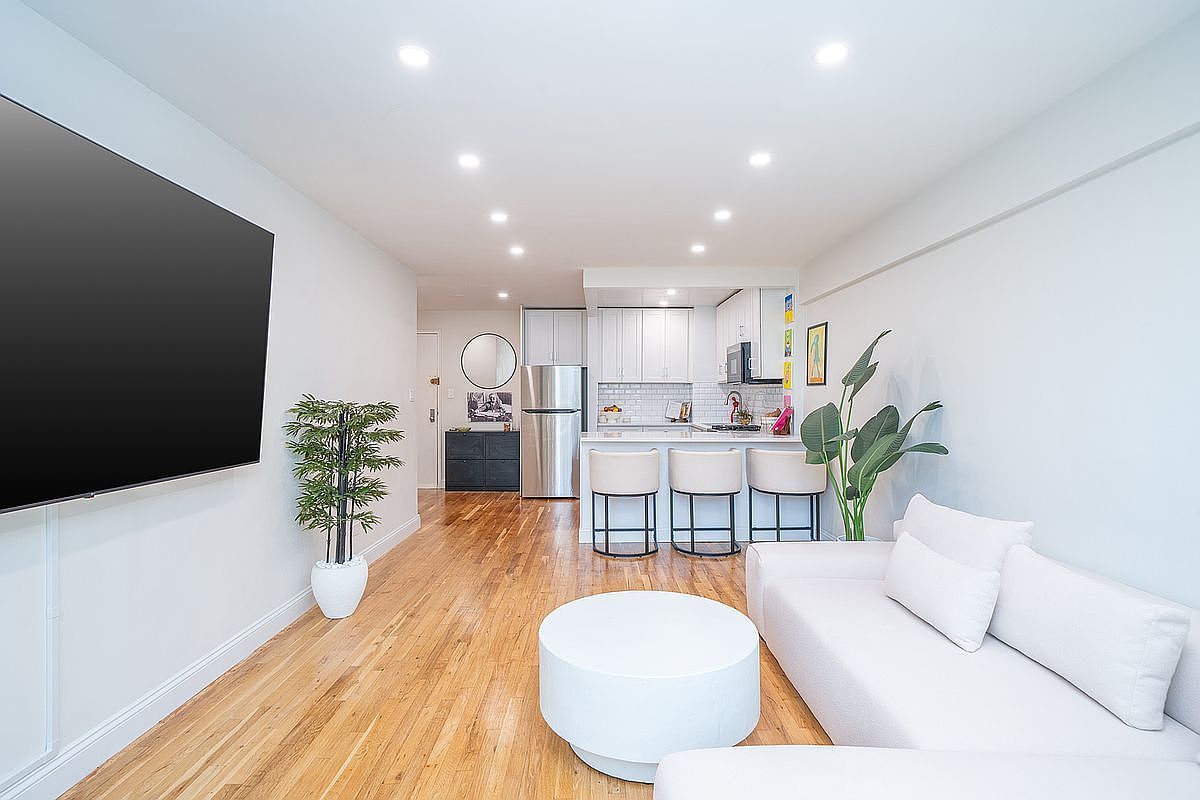 740 E 32nd St APT E3 Brooklyn, NY 11210 - Thumbnail 4