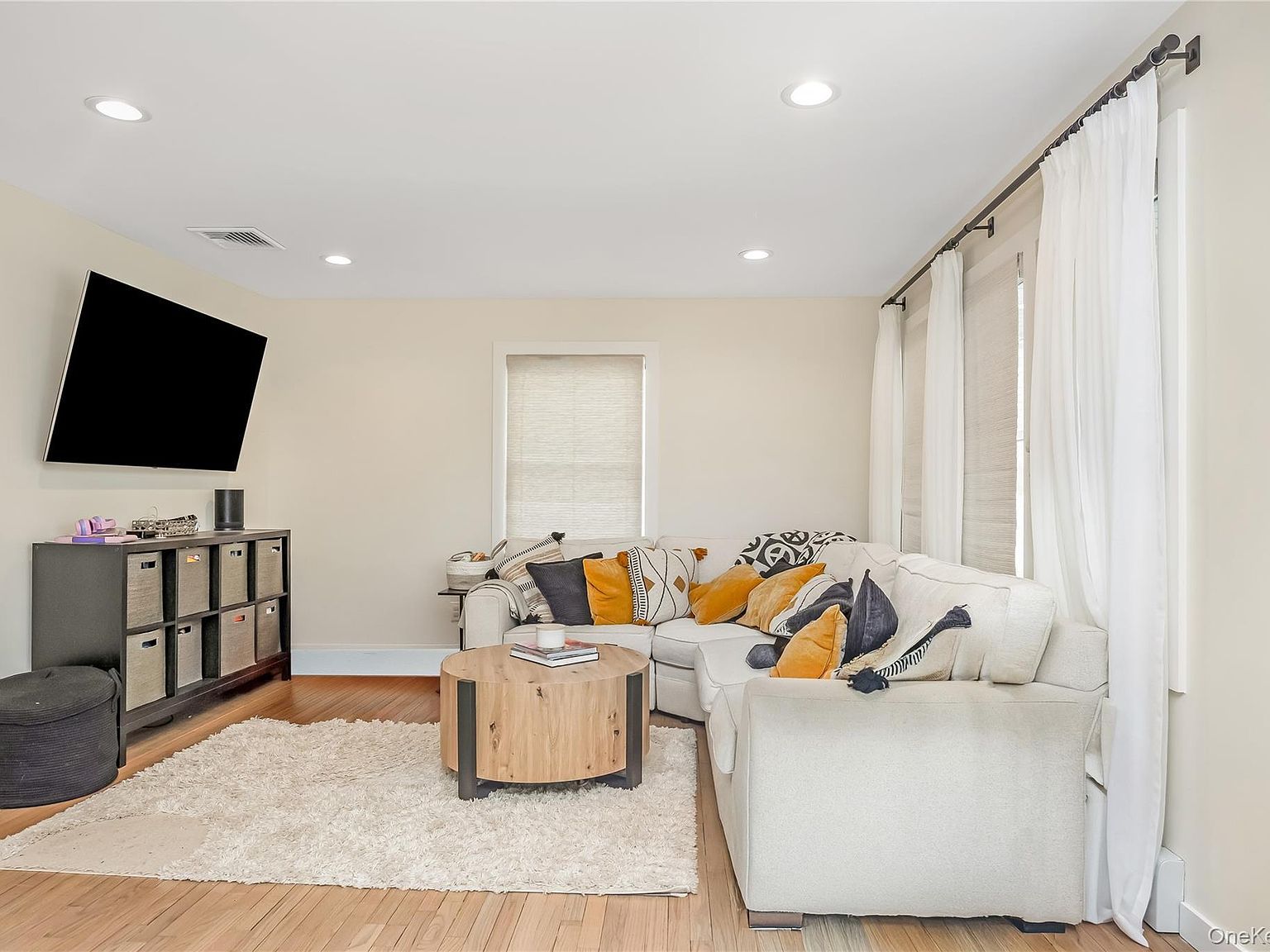 48 McKinley St Massapequa Park, NY 11762 - Thumbnail 4