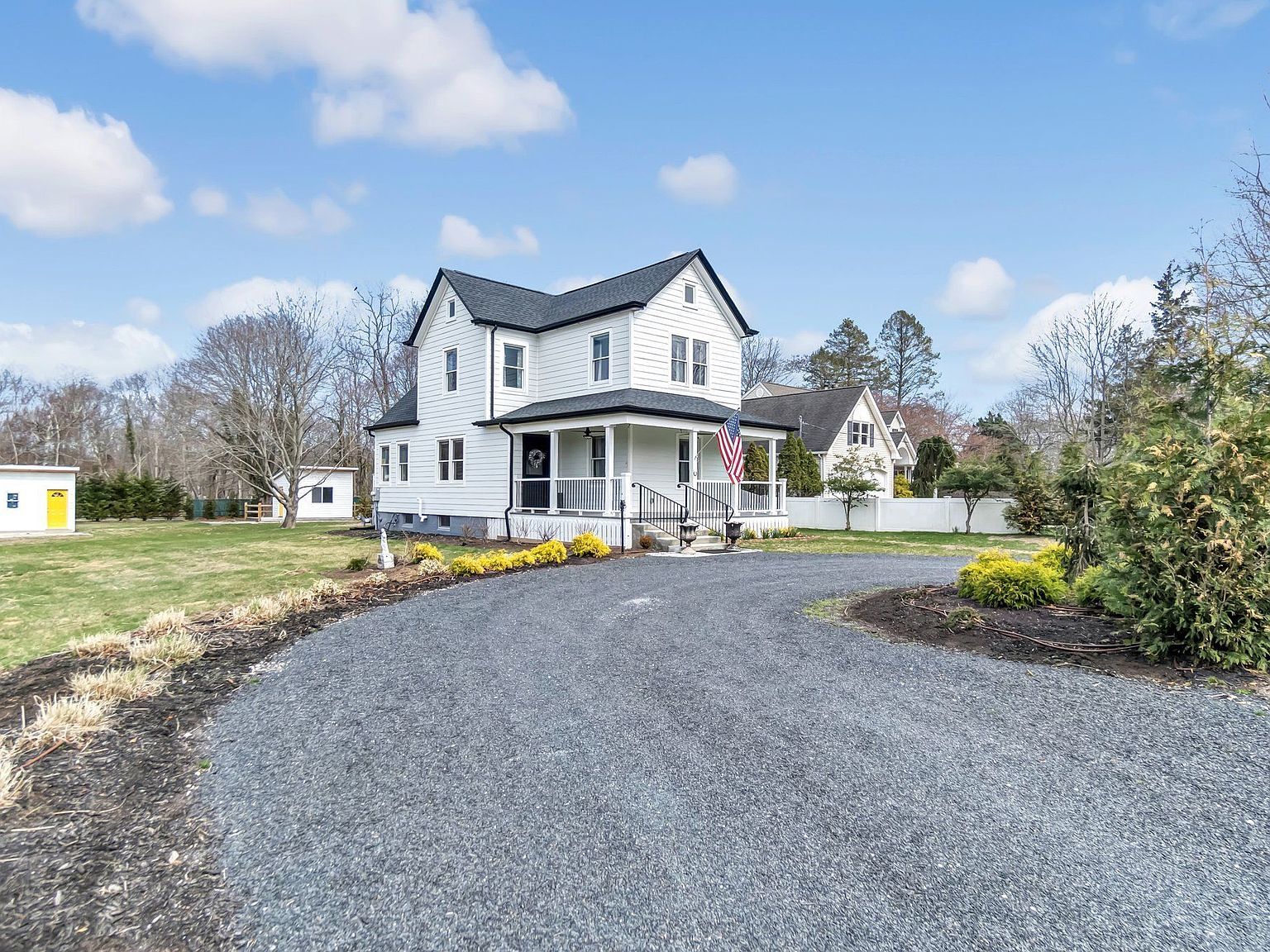 235 Cemetery Rd East Marion, NY 11939 - Thumbnail 4