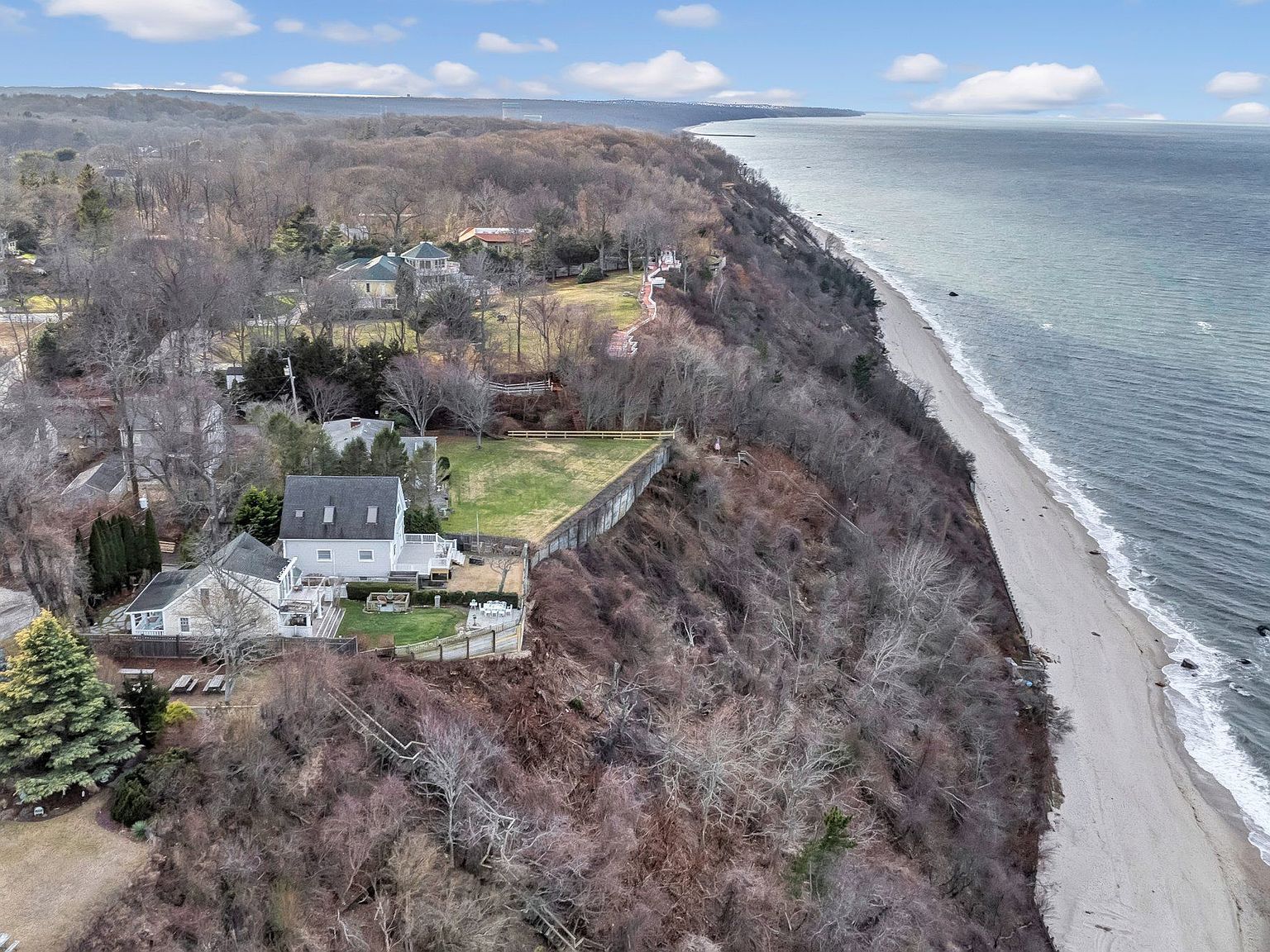 96 Herod Point Rd Wading River, NY 11792 - Thumbnail 4