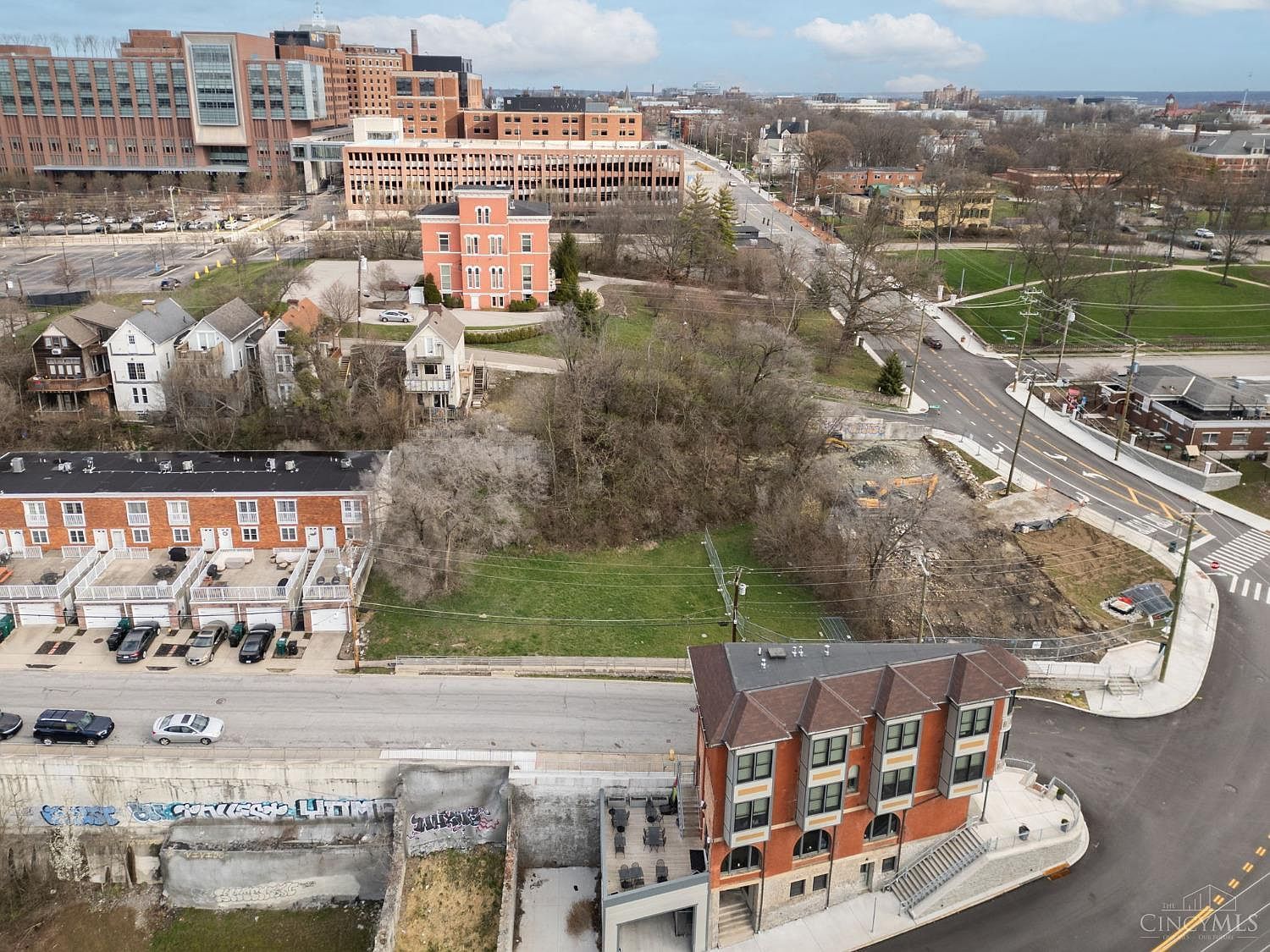 164 Dorchester Ave Cincinnati, OH 45219 - Thumbnail 4