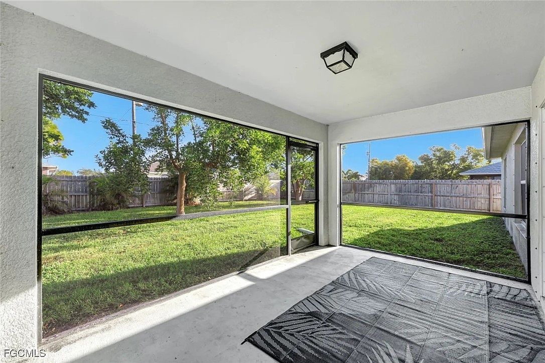 1205 SW 32nd Ter Cape Coral, FL 33914 - Thumbnail 4