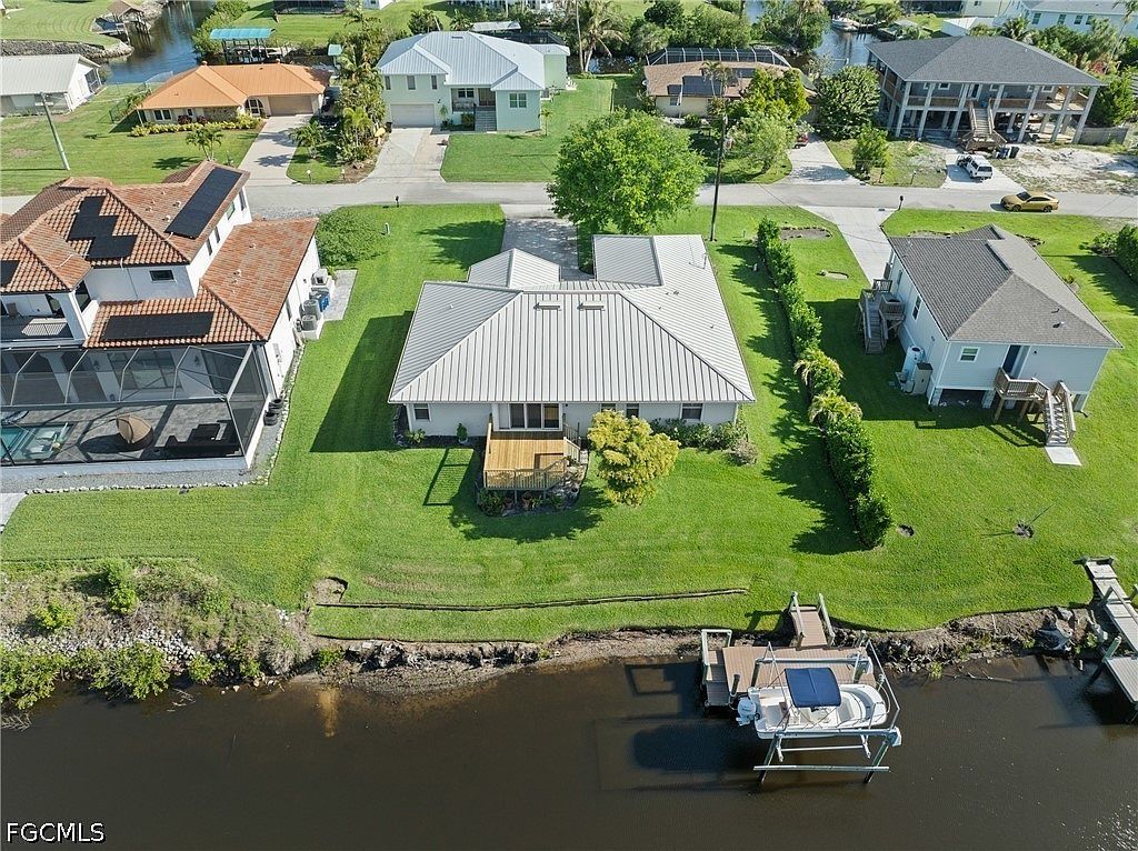 4955 Mederia Ln Estero, FL 33928 - Thumbnail 4