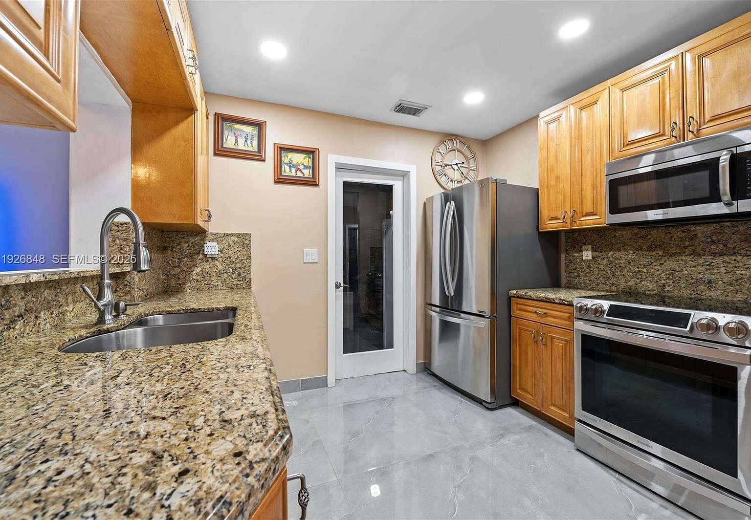 6707 NW 71st St Tamarac, FL 33321 - Thumbnail 4