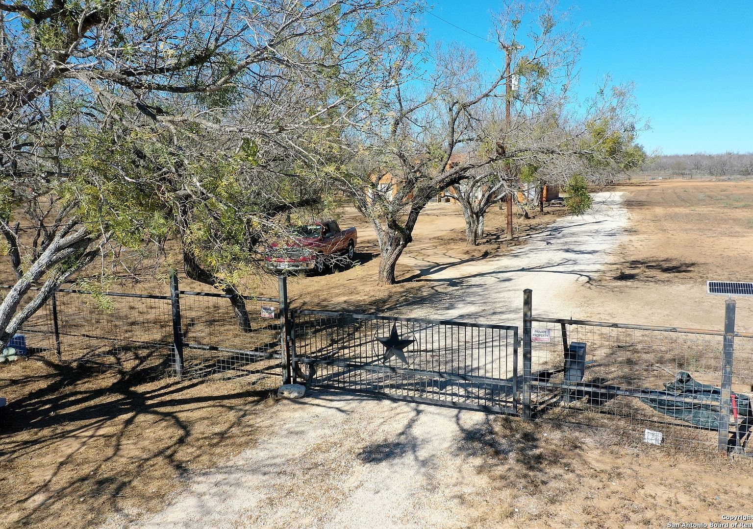 200 Meadowview Dr Lytle, TX 78052 - Thumbnail 4