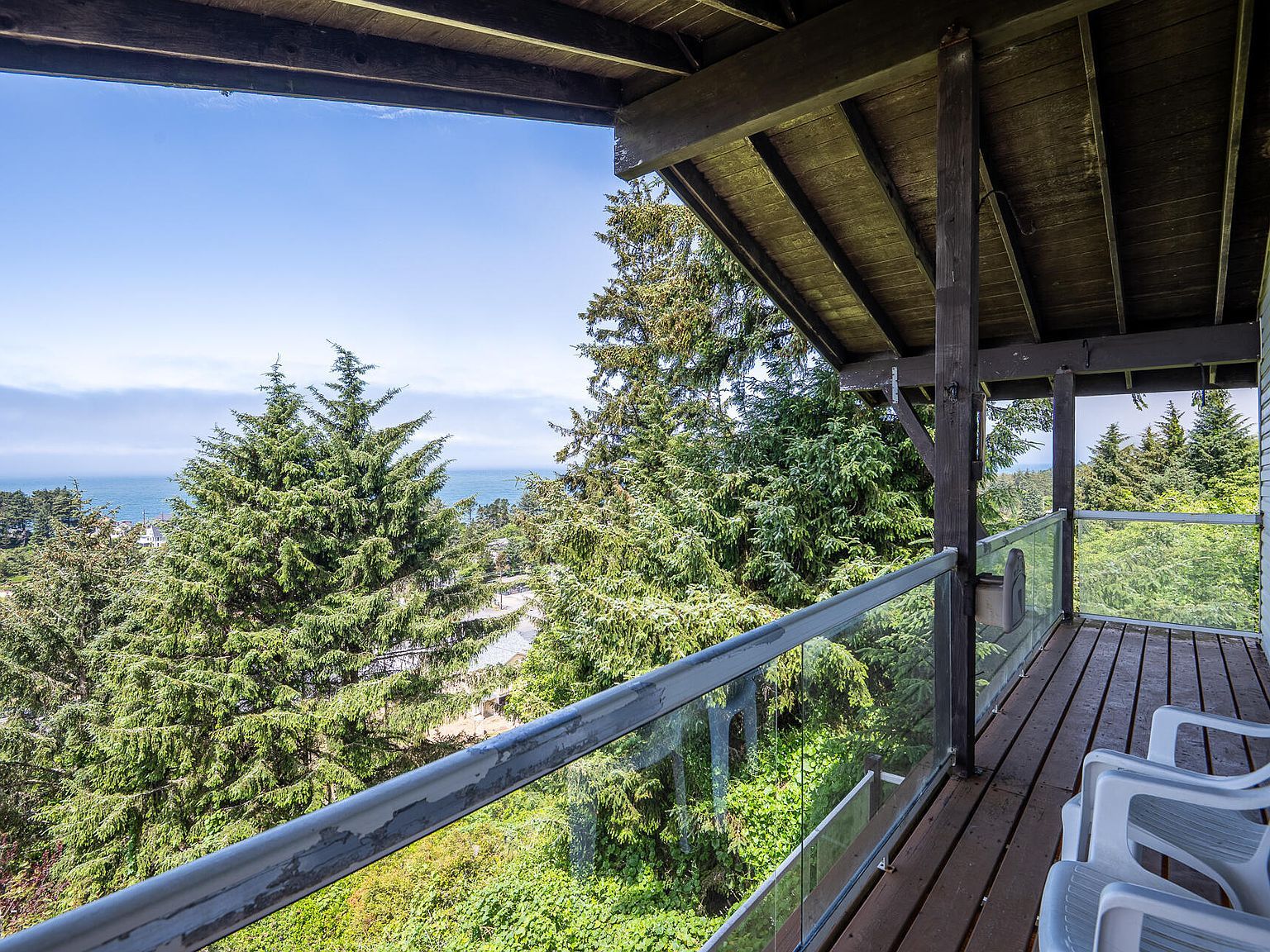 340 NE Vista Terrace Ave Depoe Bay, OR 97341 - Thumbnail 4