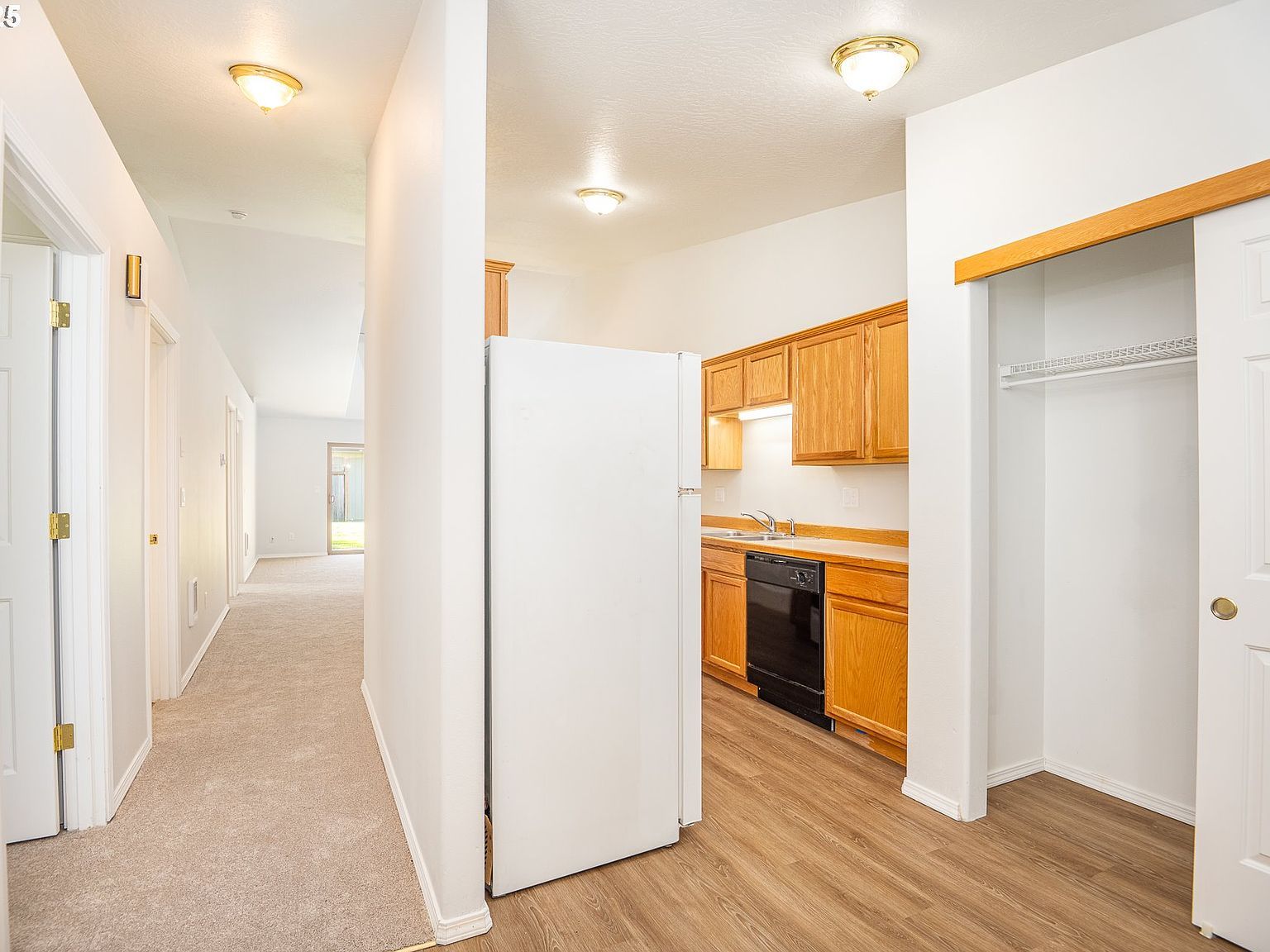 957 E Benjamin Ave Cottage Grove, OR 97424 - Thumbnail 4