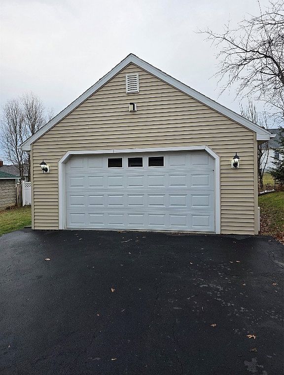 27 Rossmore Pl Binghamton, NY 13904 - Thumbnail 4