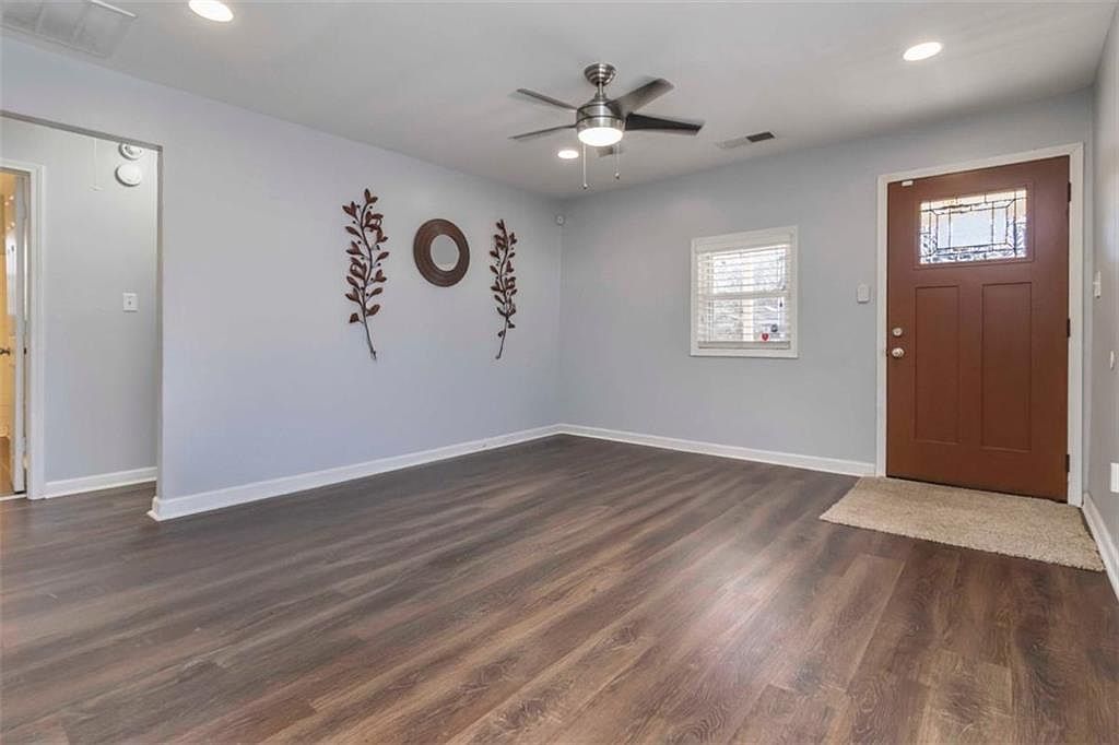 1871 E Farris Ave East Point, GA 30344 - Thumbnail 4