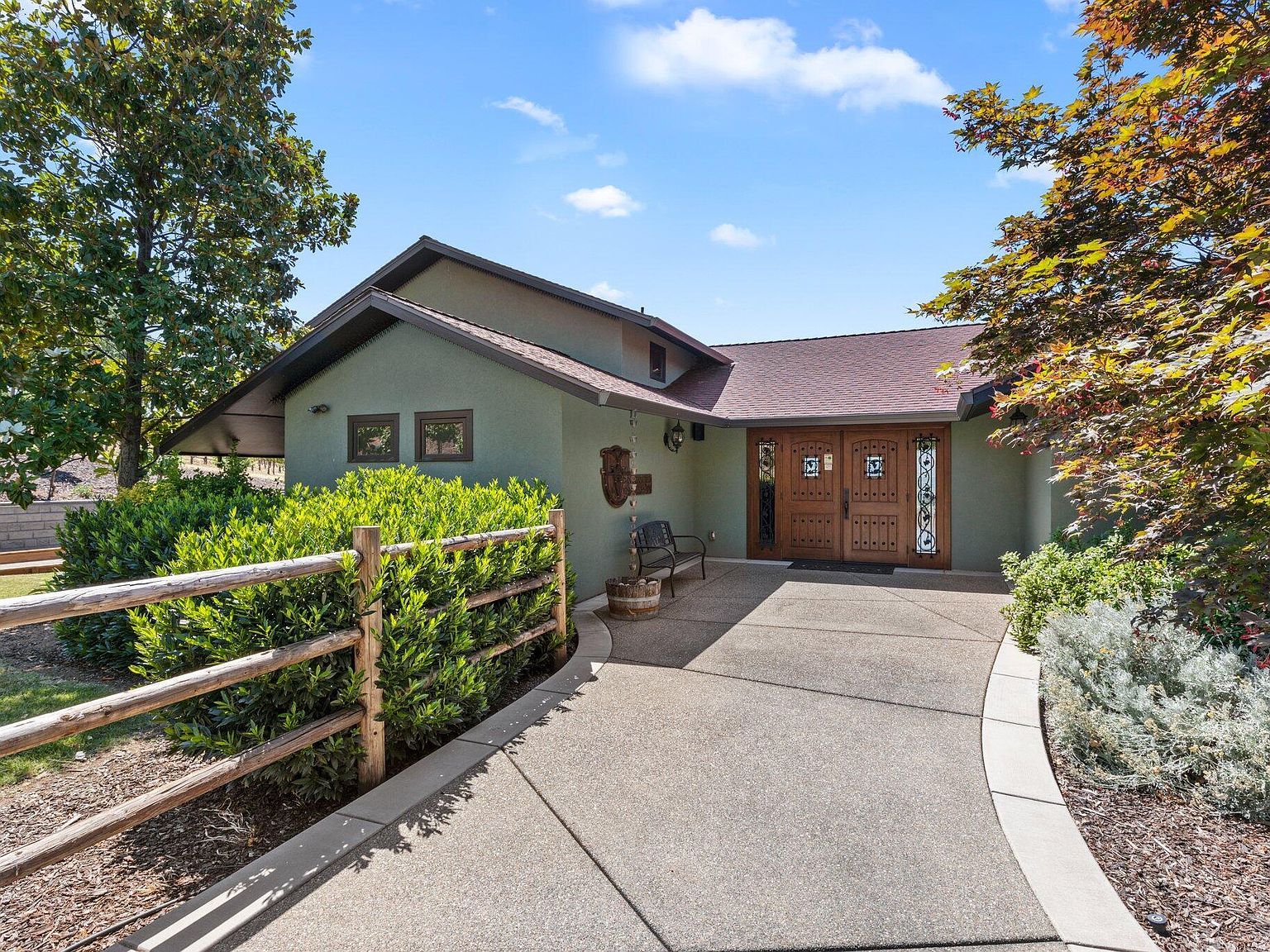 1320 N Mountain Ave Ashland, OR 97520 - Thumbnail 4