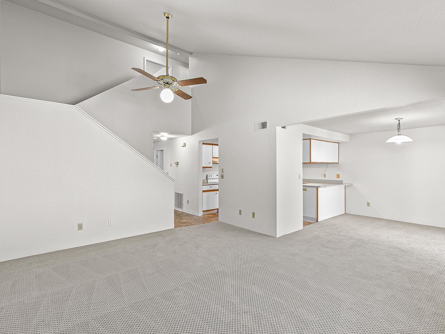 233 Clay St Ashland, OR 97520 - Thumbnail 4