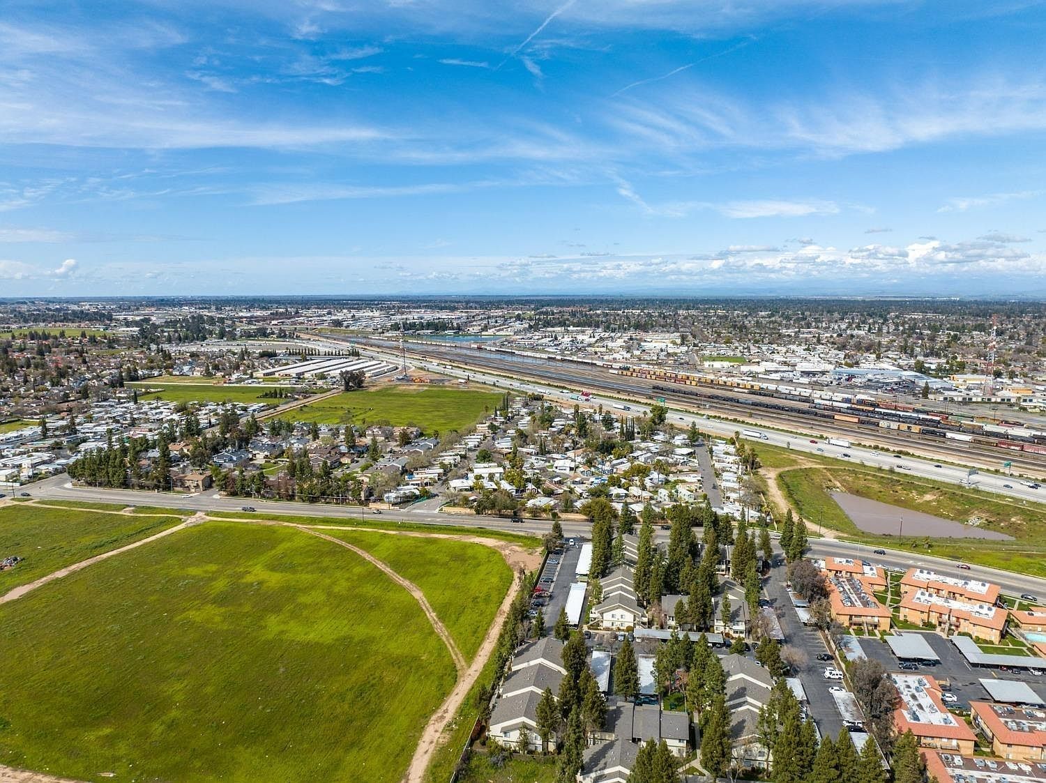 3253 W Princeton Ave Fresno, CA 93722 - Thumbnail 4