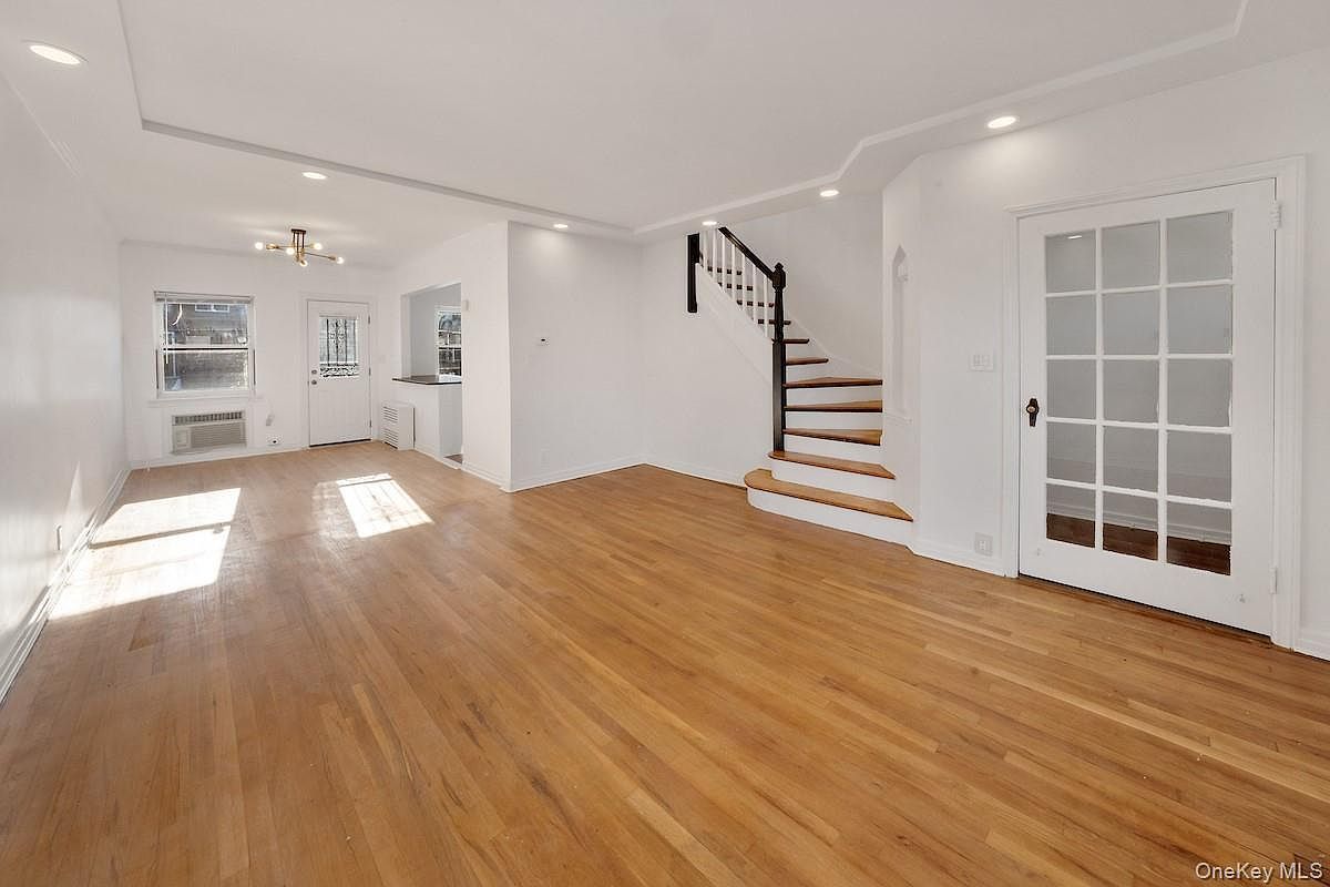 82-56 Eliot Ave Flushing, NY 11379 - Thumbnail 4