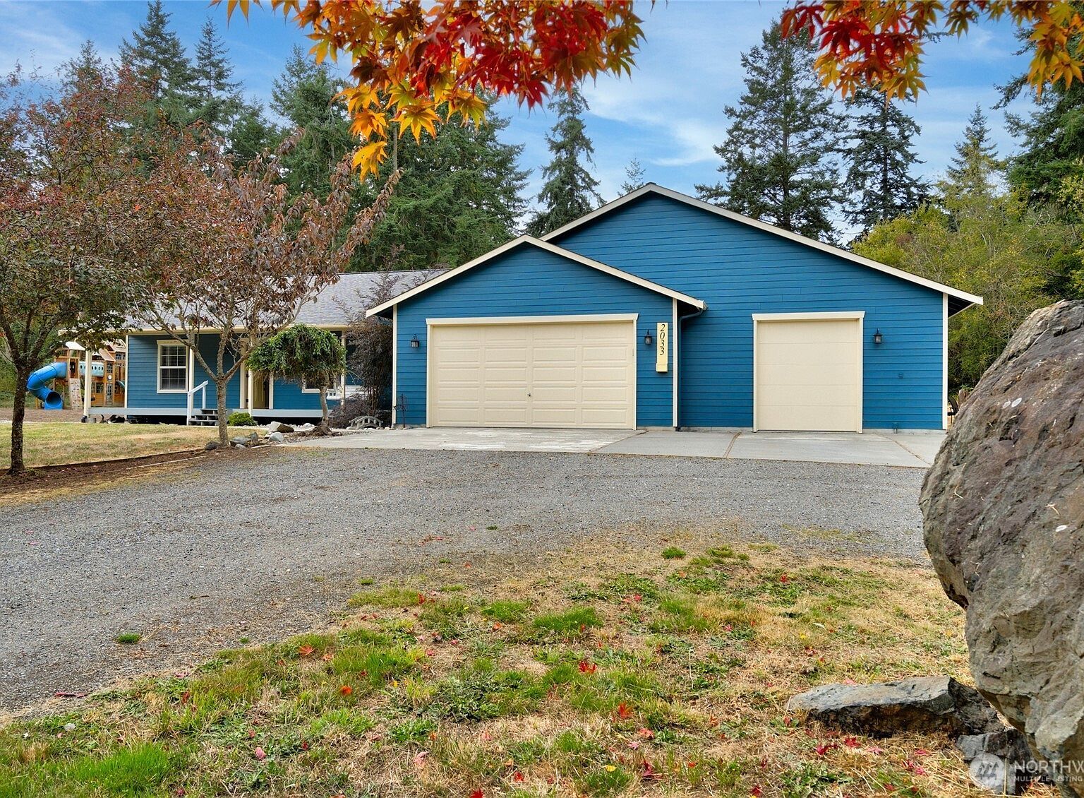 2033 Navy Ln Oak Harbor, WA 98277 - Thumbnail 4