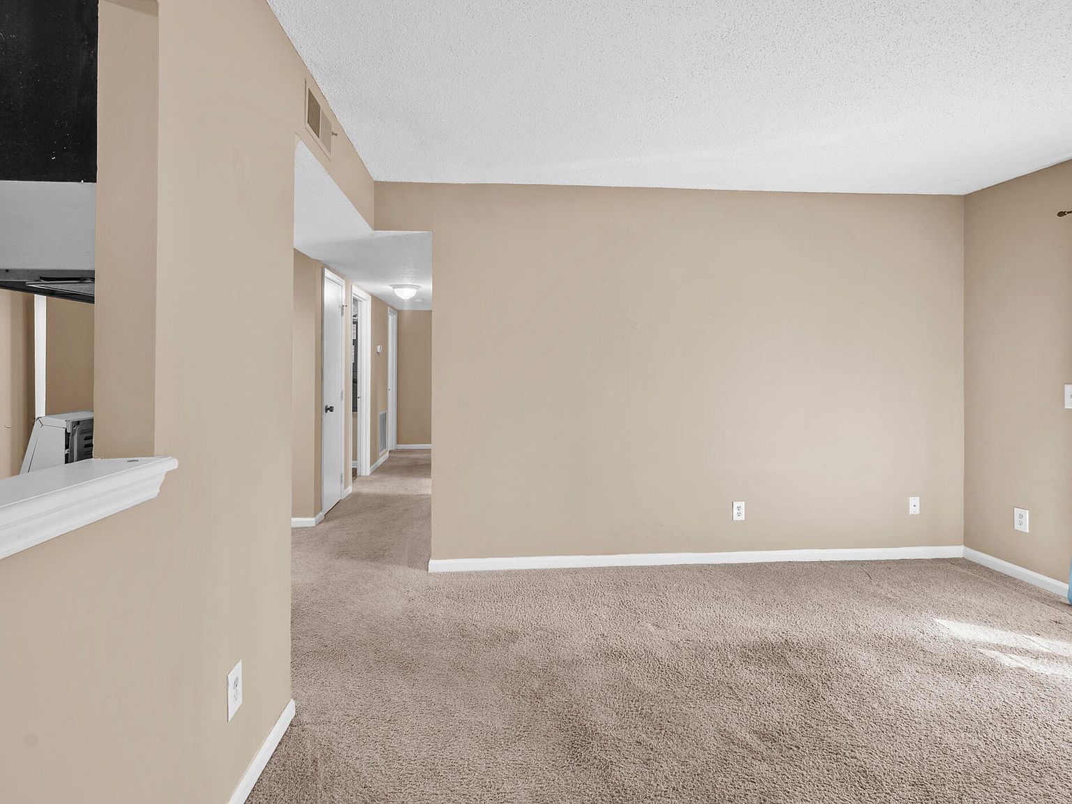 5669 Hornaday Rd Unit C Greensboro, NC 27409 - Thumbnail 4