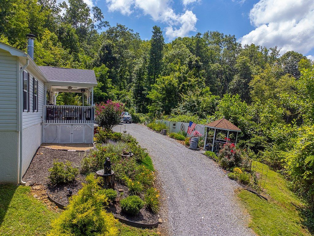 206 Red Rile Trl Sylva, NC 28779 - Thumbnail 4