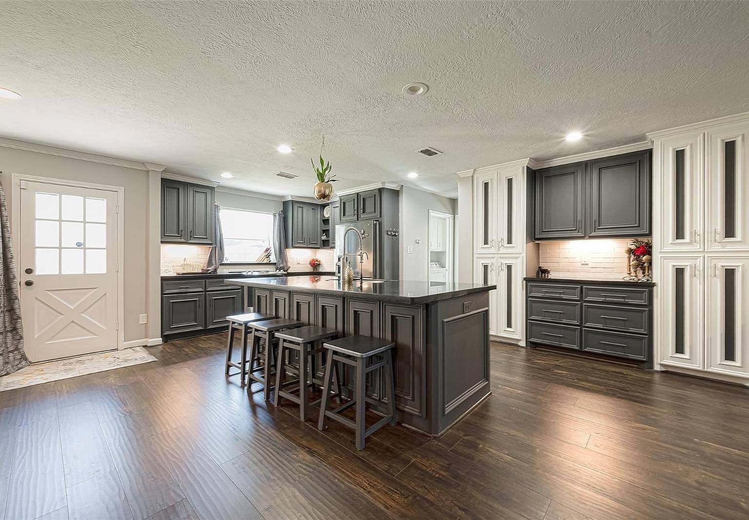 5923 Old Lodge Dr Houston, TX 77066 - Thumbnail 4