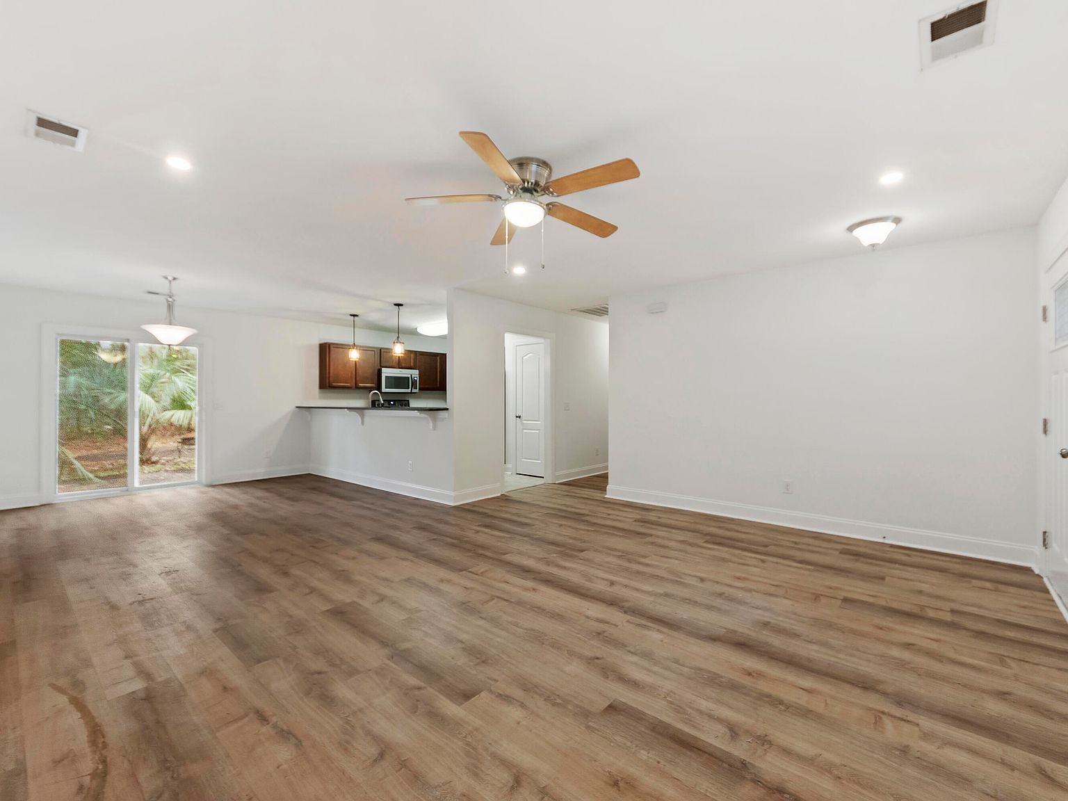 1530 Stanwick Dr Johns Island, SC 29455 - Thumbnail 4