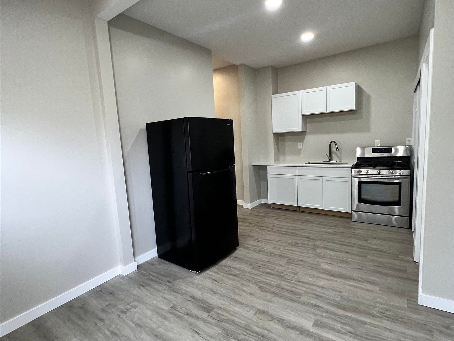 515 E North A St Gas City, IN 46933 - Thumbnail 4