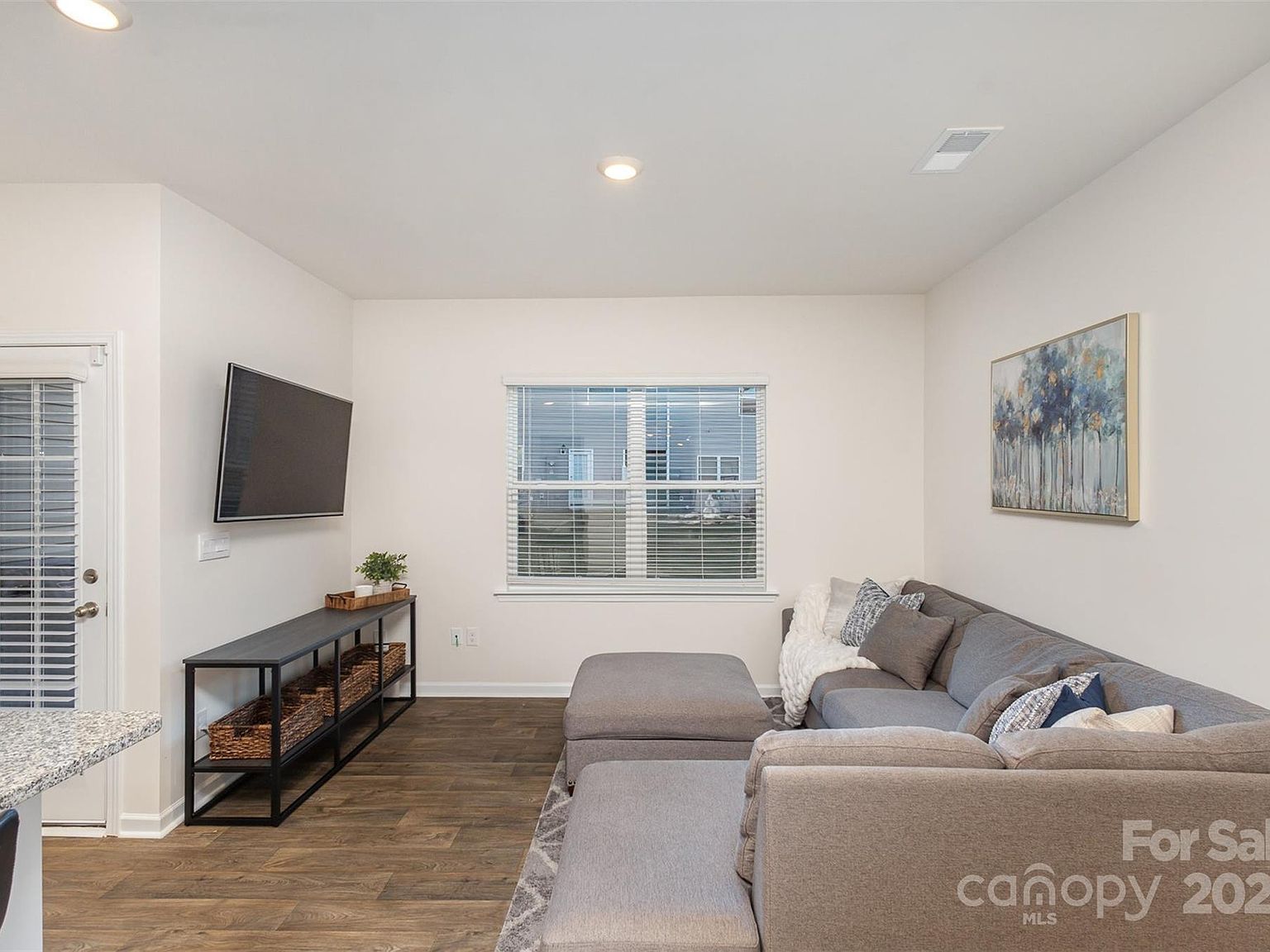 7109 N Mills Rd Charlotte, NC 28216 - Thumbnail 4