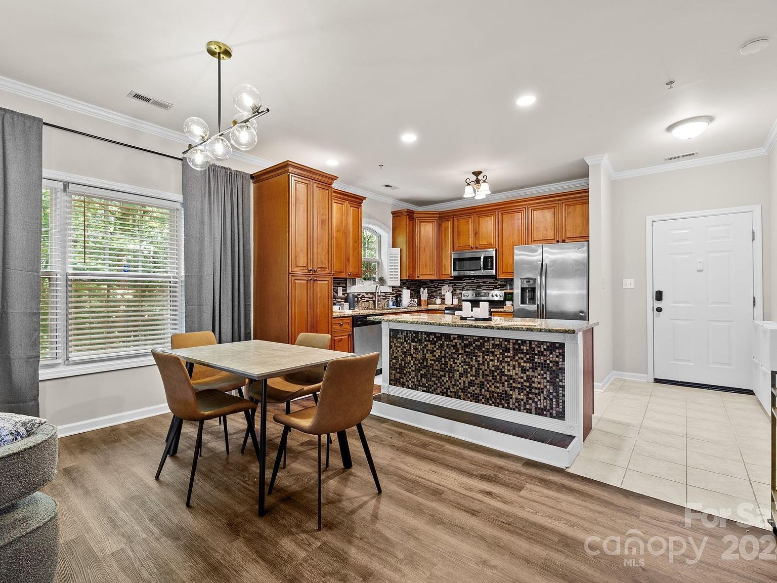 9317 Meadow Vista Rd Charlotte, NC 28213 - Thumbnail 4