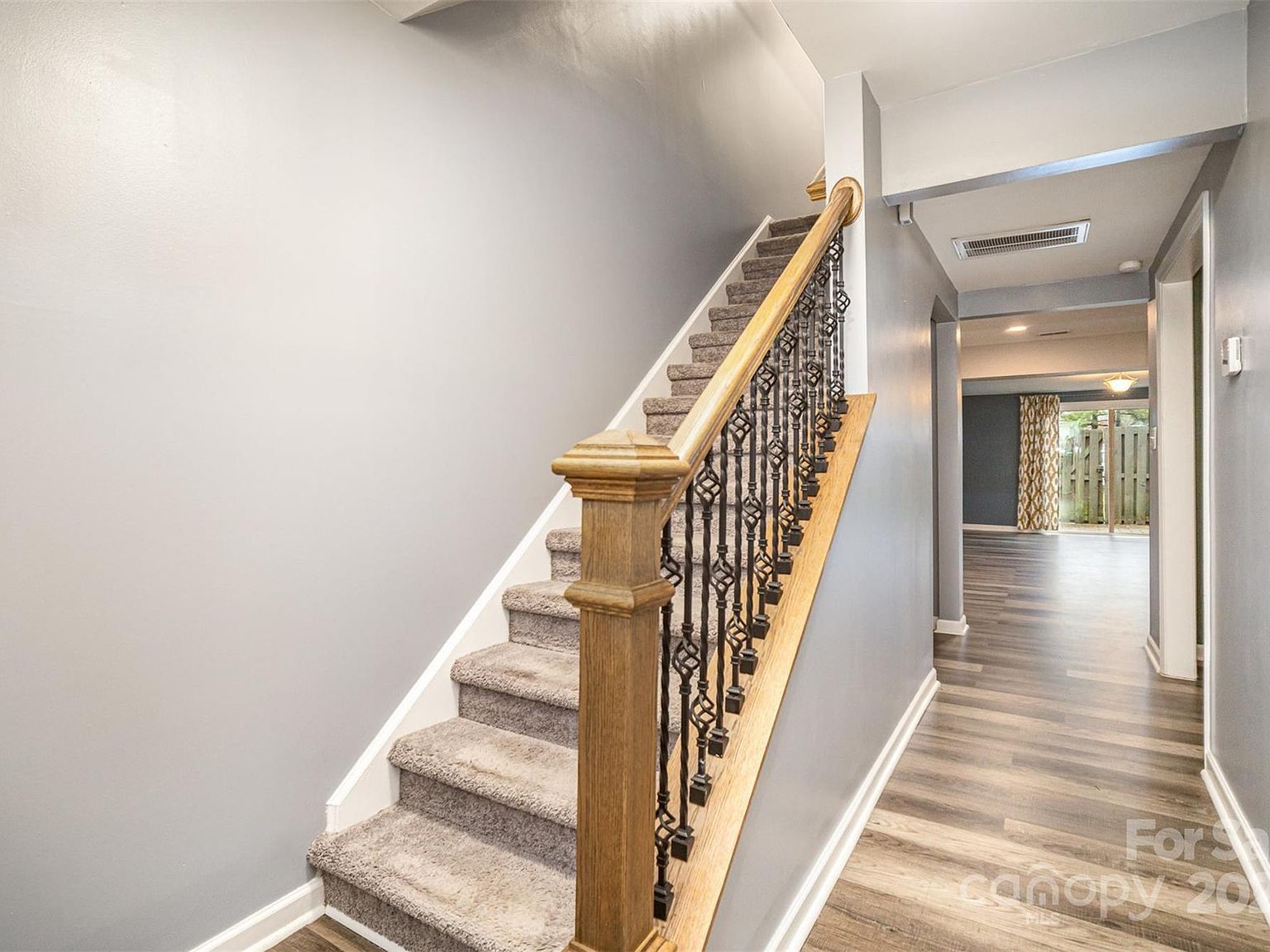 8093 Regent Park Ln Charlotte, NC 28210 - Thumbnail 4