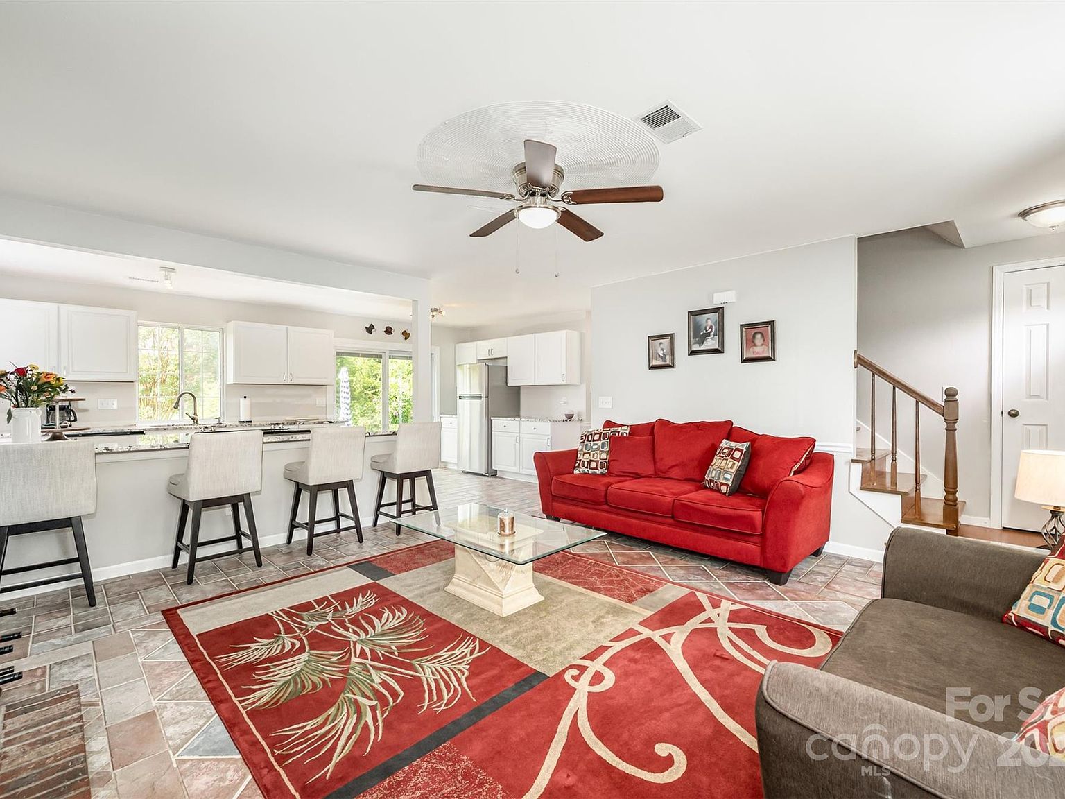 2424 Castlecomer Dr Charlotte, NC 28262 - Thumbnail 4