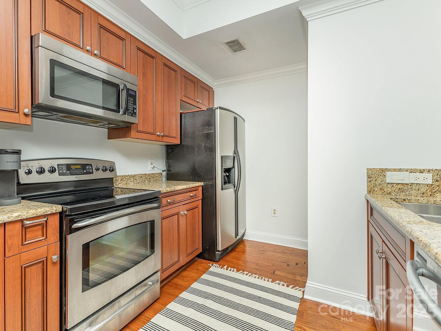 300 W 5th St APT 250 Charlotte, NC 28202 - Thumbnail 4