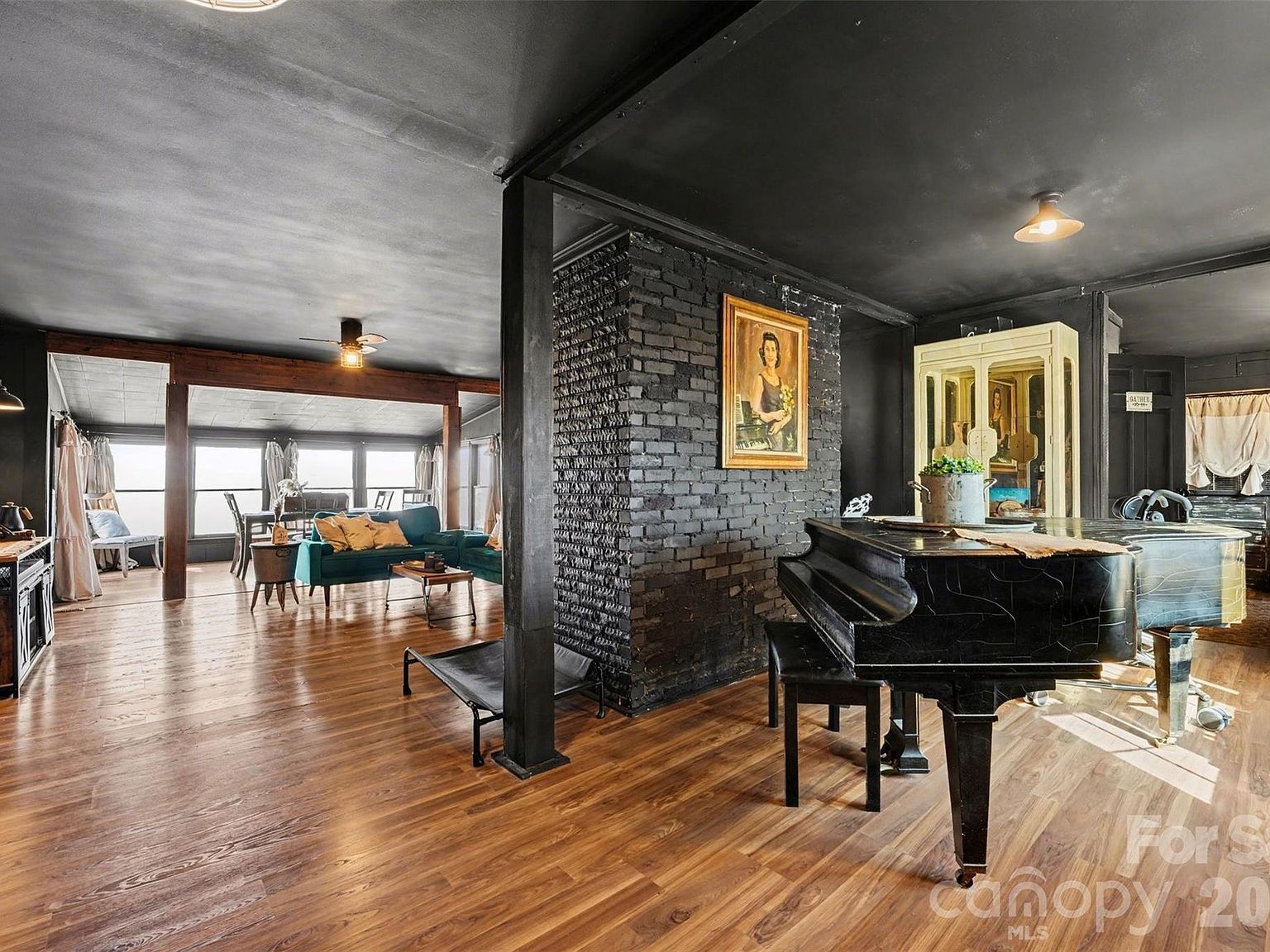 5475 Pine Ridge Dr Connelly Springs, NC 28612 - Thumbnail 4