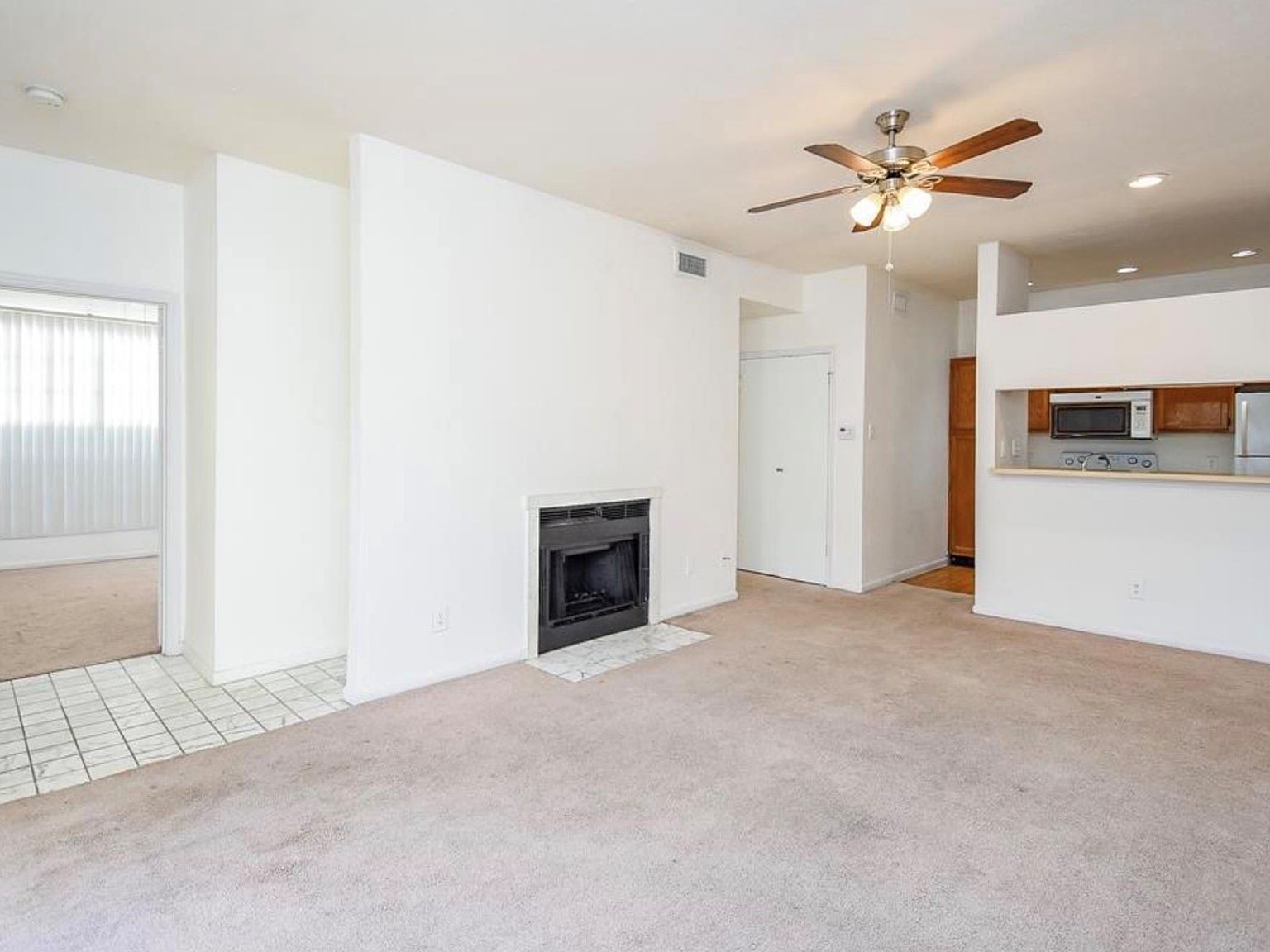 2121 El Paseo St APT 1807 Houston, TX 77054 - Thumbnail 4