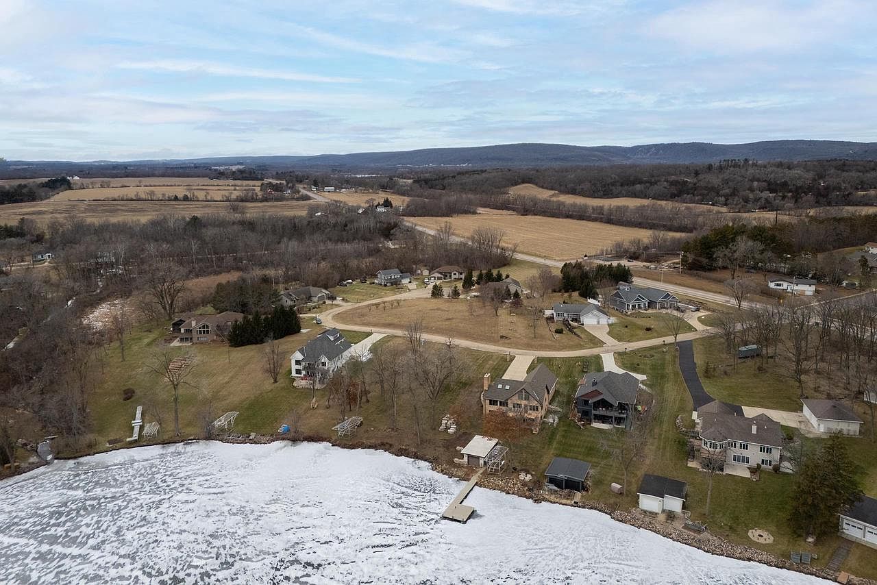 145 Lu Foster Ln Merrimac, WI 53561 - Thumbnail 4