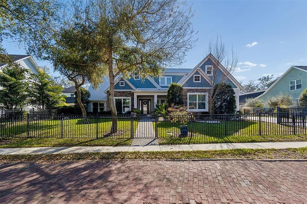 1516 Grandview Dr Tarpon Springs, FL 34689 - Thumbnail 4