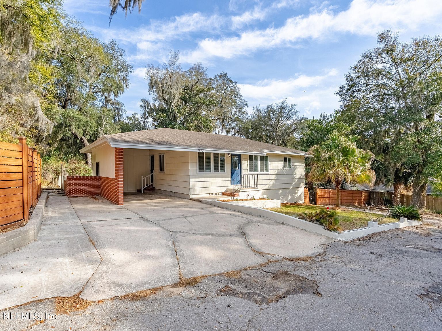 3873 Shady Ln Jacksonville, FL 32277 - Thumbnail 4