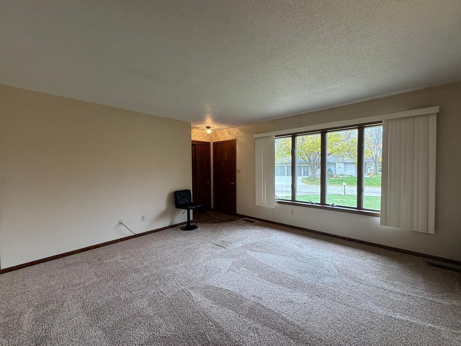 204 F St Marshall, MN 56258 - Thumbnail 4