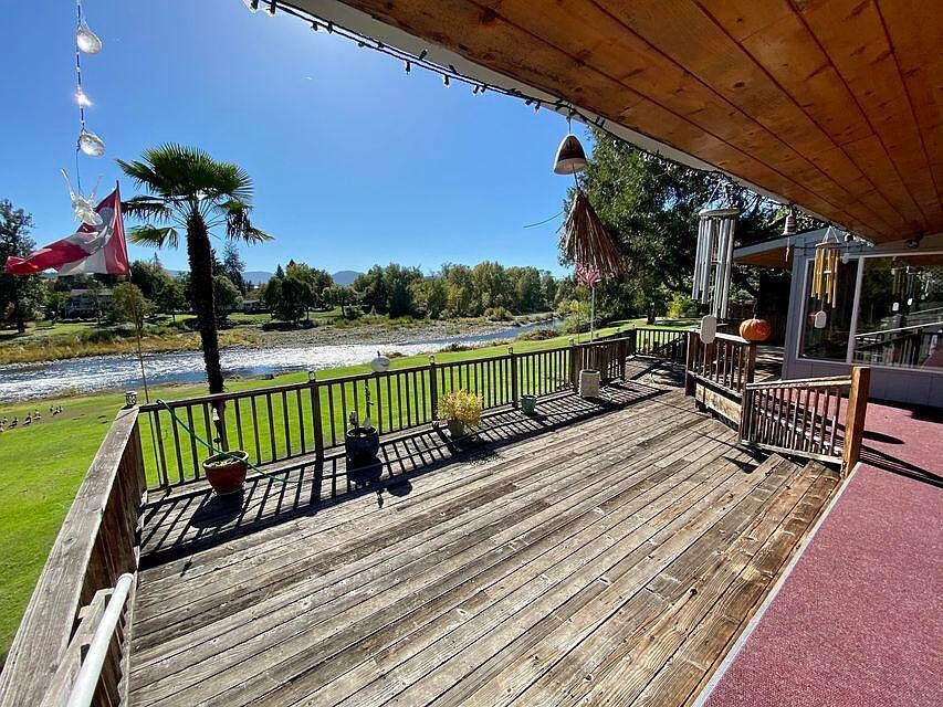 955 SW Rogue River Ave Grants Pass, OR 97526 - Thumbnail 4