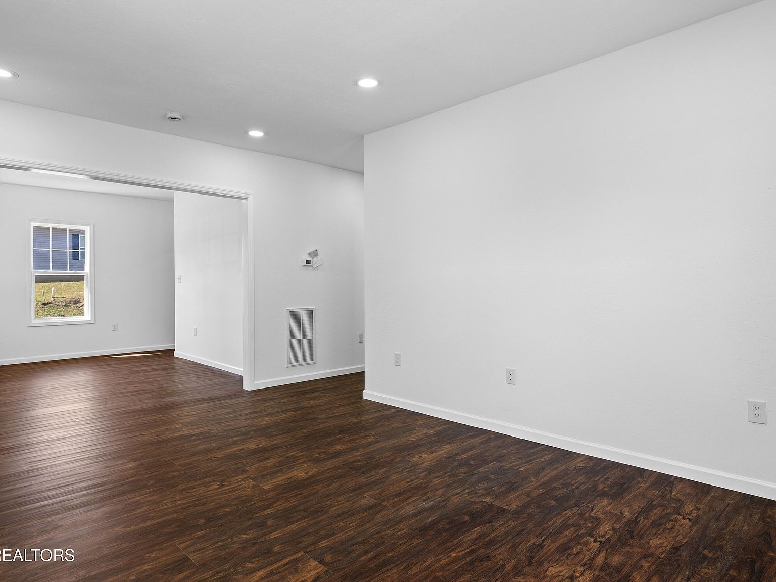 415 W 1st Ave Lenoir City, TN 37771 - Thumbnail 4