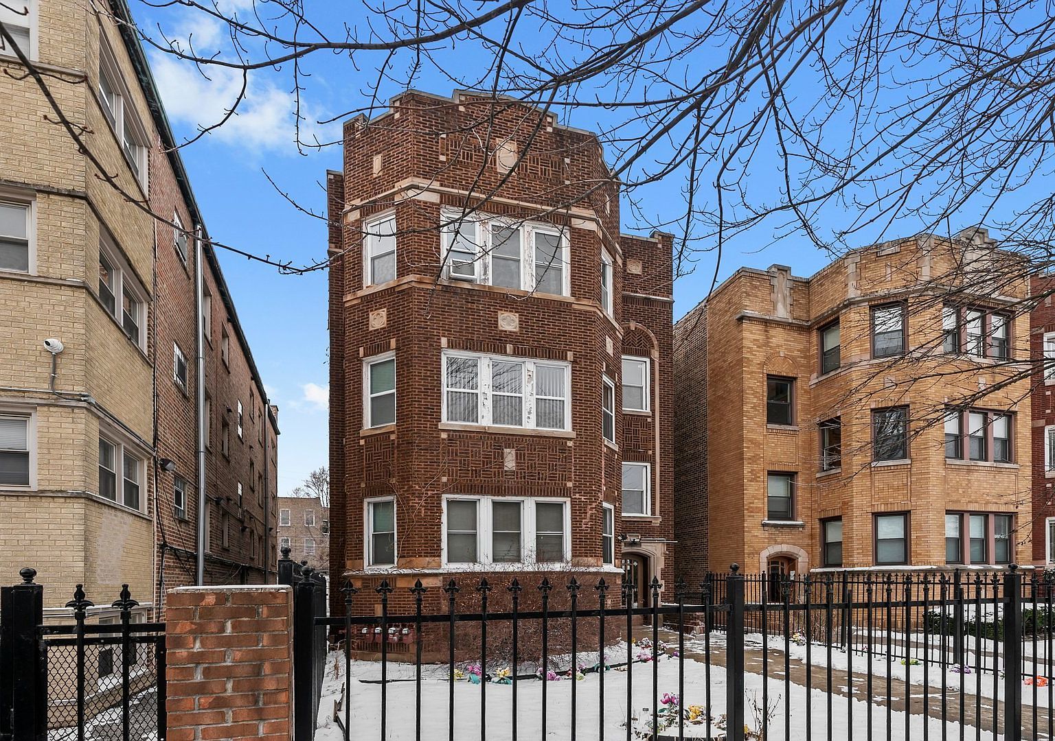 (undisclosed Address) Chicago, IL 60649 - Thumbnail 4