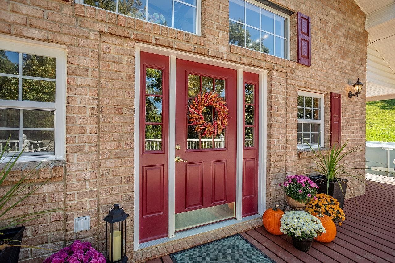 279 Helms Rd Stanley, VA 22851 - Thumbnail 4