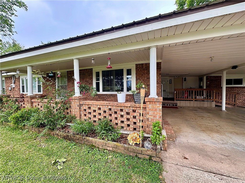 703 Rosettie St Wister, OK 74966 - Thumbnail 4