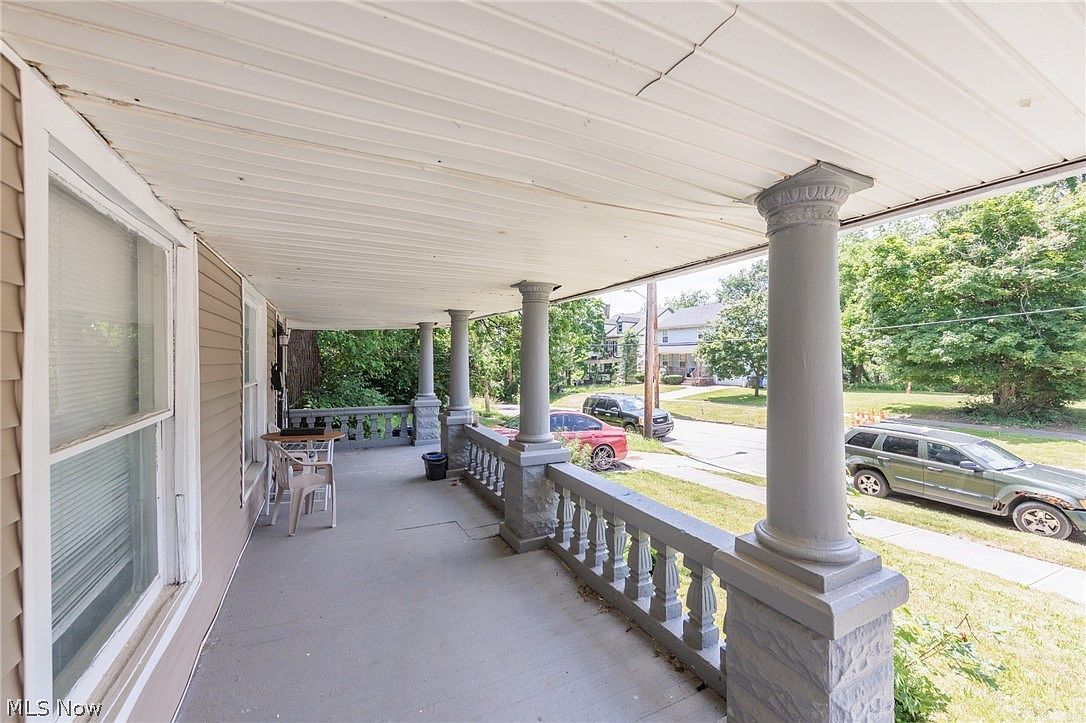 4239 E 98th St Cleveland, OH 44105 - Thumbnail 4