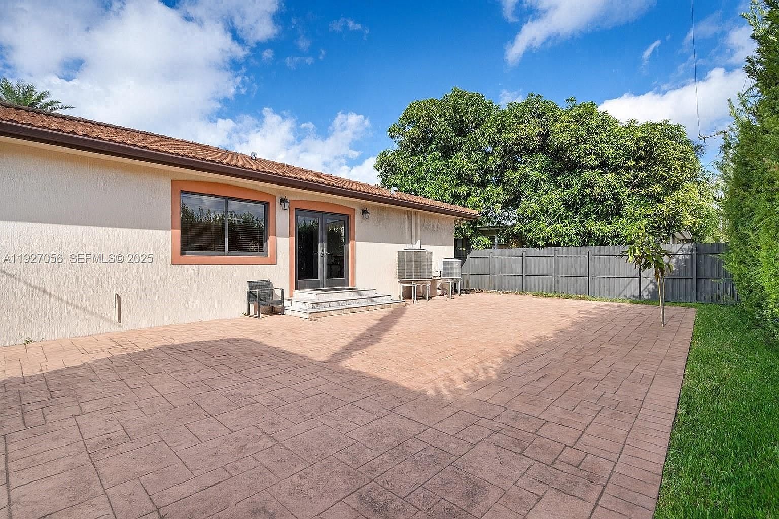 141 SW 51st Ct Miami, FL 33134 - Thumbnail 4